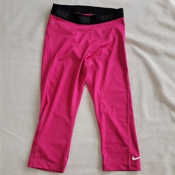 Nike Dry-Fit Capris - Picture 2 of 3